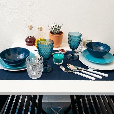 Light Blue - Apartment In The Middle Of Everything 토레 안눈치아타 외부 사진