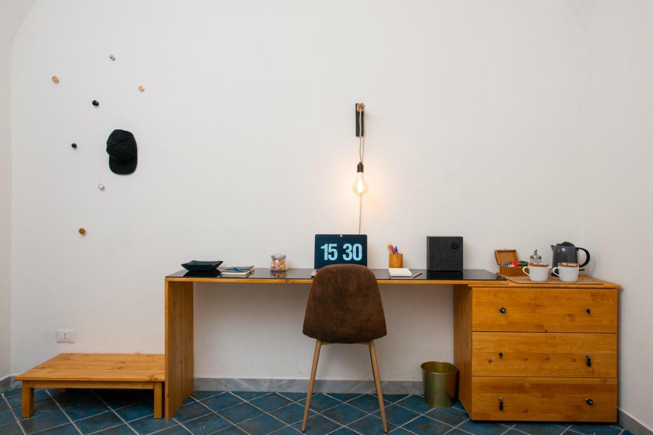 Light Blue - Apartment In The Middle Of Everything 토레 안눈치아타 외부 사진